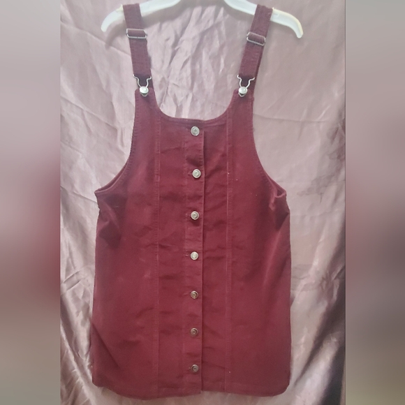 Celebrity Pink Dresses & Skirts - Celebrity Pink COLOR Burgundy Button-Front Mini Dress JUMPER DREES Size S